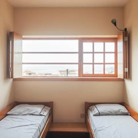 Beachhouse Architecture Awarded With Seaview Vila