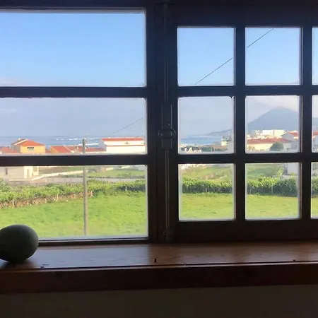 Beachhouse Architecture Awarded With Seaview * Moledo (Viana do Castelo)